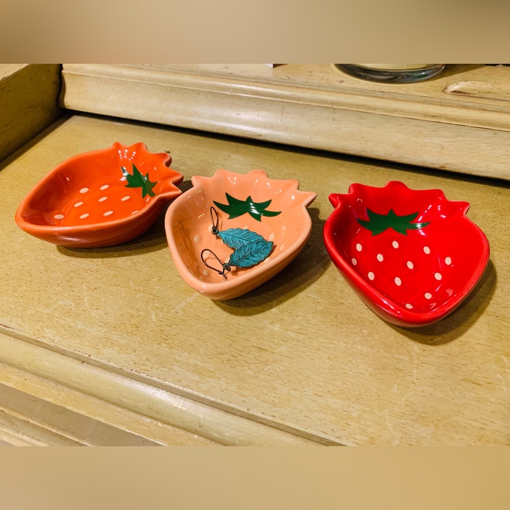 Strawberry Shaped Ceramic Dishes